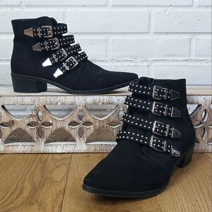Express Studded Strappy Pointed Toe Ankle Bootie size 7 Black and Silver